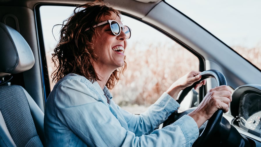 Sur-lunettes de soleil pour conducteurs avec lunettes sur