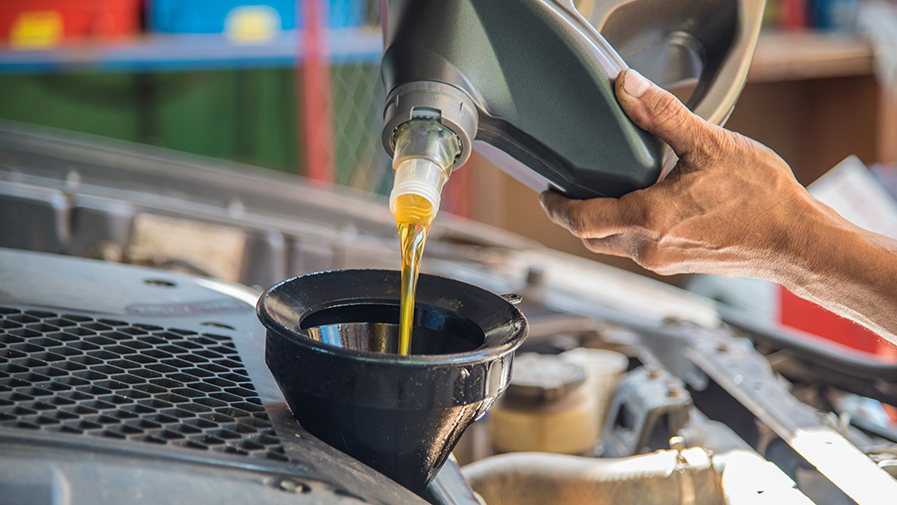 Que faire des huiles usagées et liquides de vidange de sa voiture ?