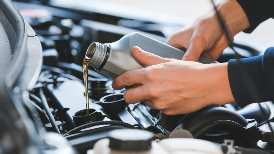 Préparer sa voiture pour l'hiver: la lubrification