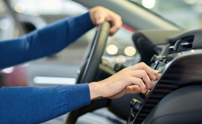 Voiture : les astuces contre le gel, la buée et autres inconvénients de  l'hiver